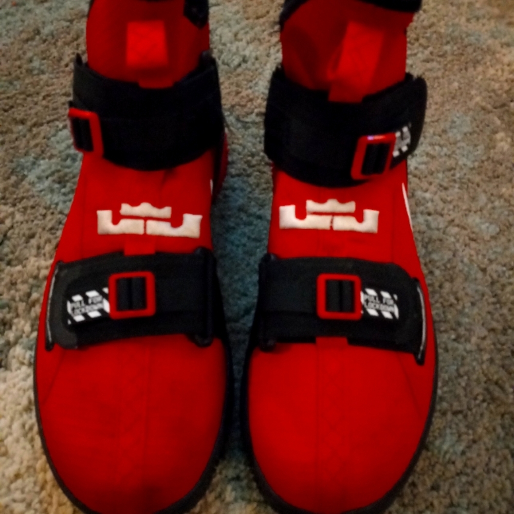 BRED LeBron Soldier 13 SFG